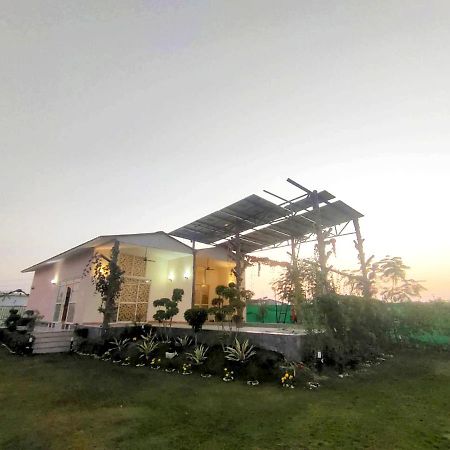 Shaw Estate-Farm House For A Small Parties-Jp Farm Greater Noida Exteriör bild