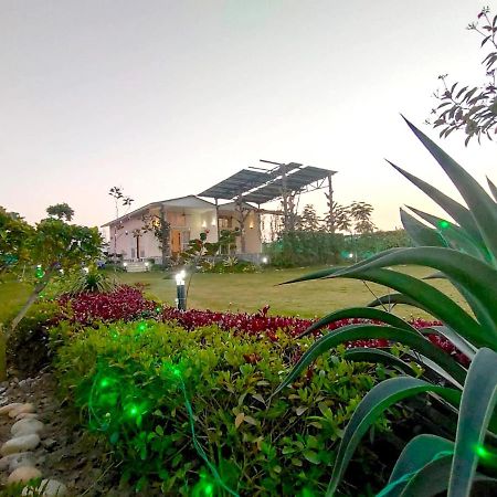 Shaw Estate-Farm House For A Small Parties-Jp Farm Greater Noida Exteriör bild