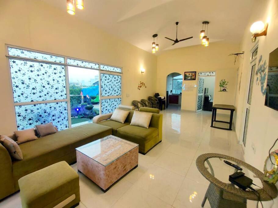 Shaw Estate-Farm House For A Small Parties-Jp Farm Greater Noida Exteriör bild