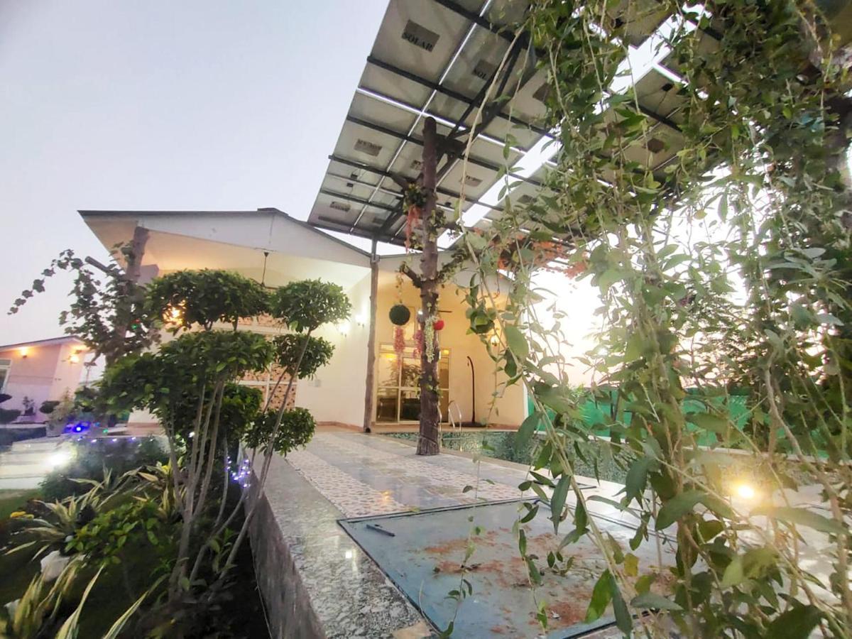 Shaw Estate-Farm House For A Small Parties-Jp Farm Greater Noida Exteriör bild
