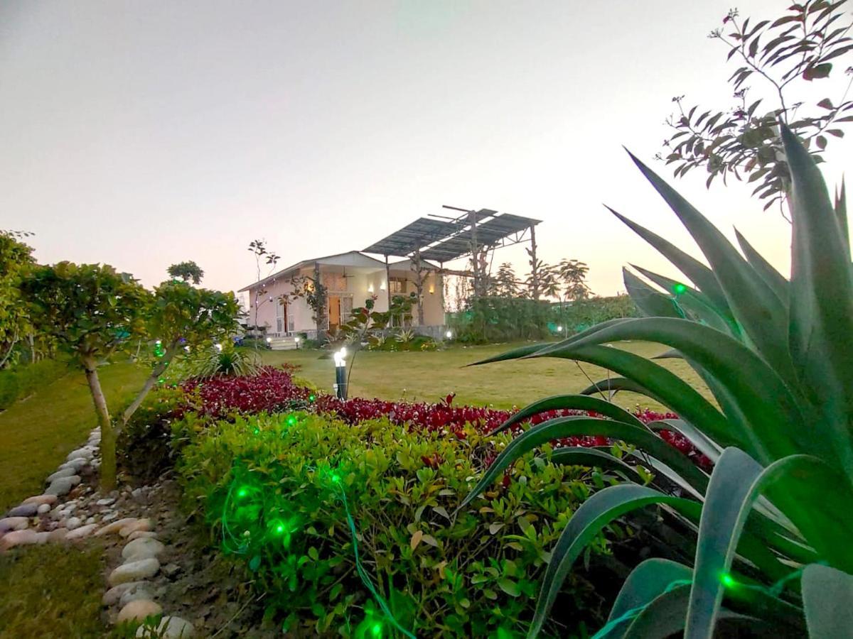 Shaw Estate-Farm House For A Small Parties-Jp Farm Greater Noida Exteriör bild