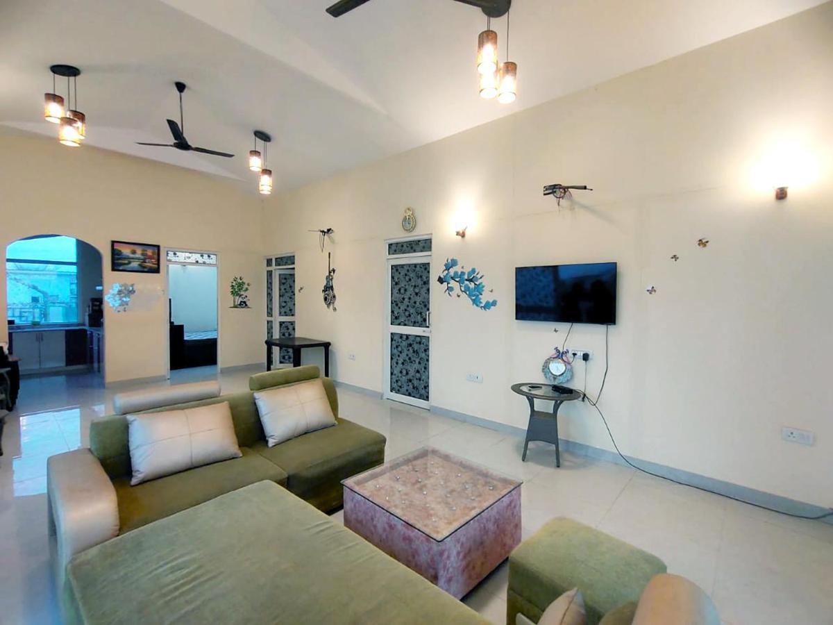 Shaw Estate-Farm House For A Small Parties-Jp Farm Greater Noida Exteriör bild