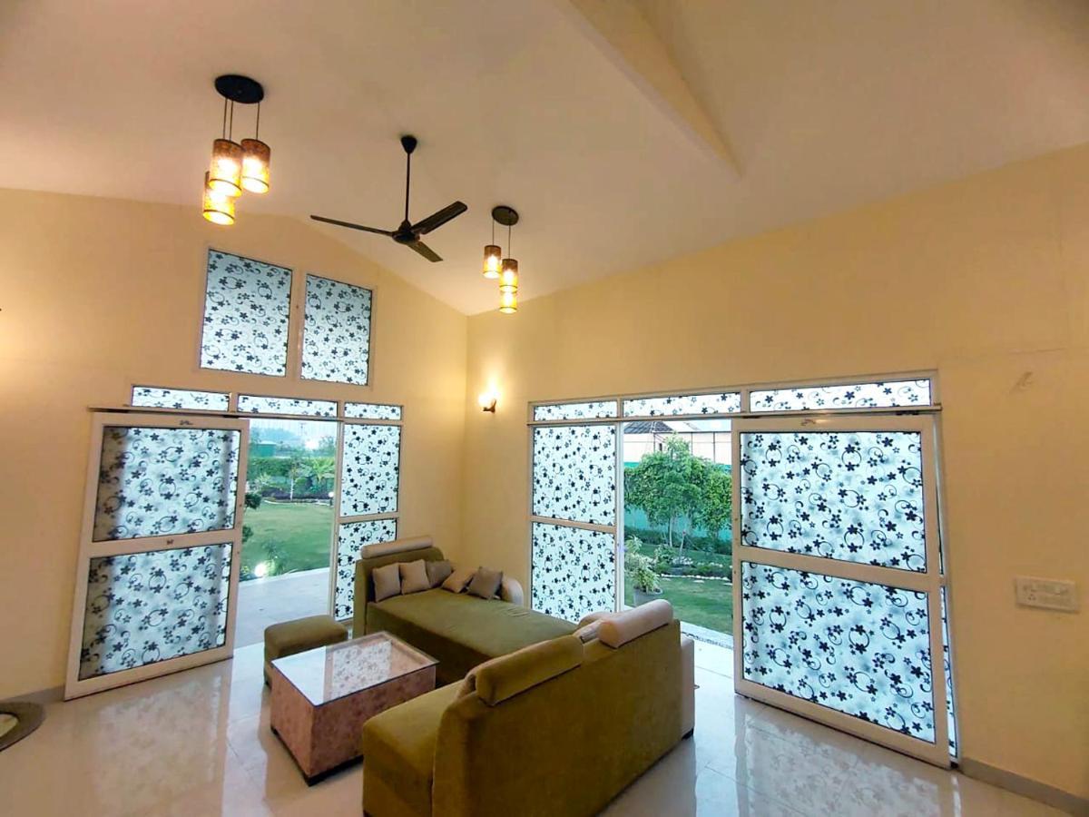 Shaw Estate-Farm House For A Small Parties-Jp Farm Greater Noida Exteriör bild