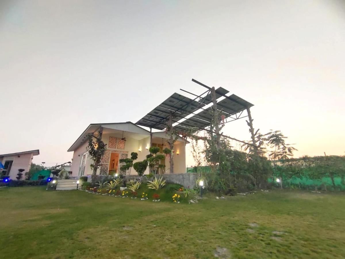 Shaw Estate-Farm House For A Small Parties-Jp Farm Greater Noida Exteriör bild