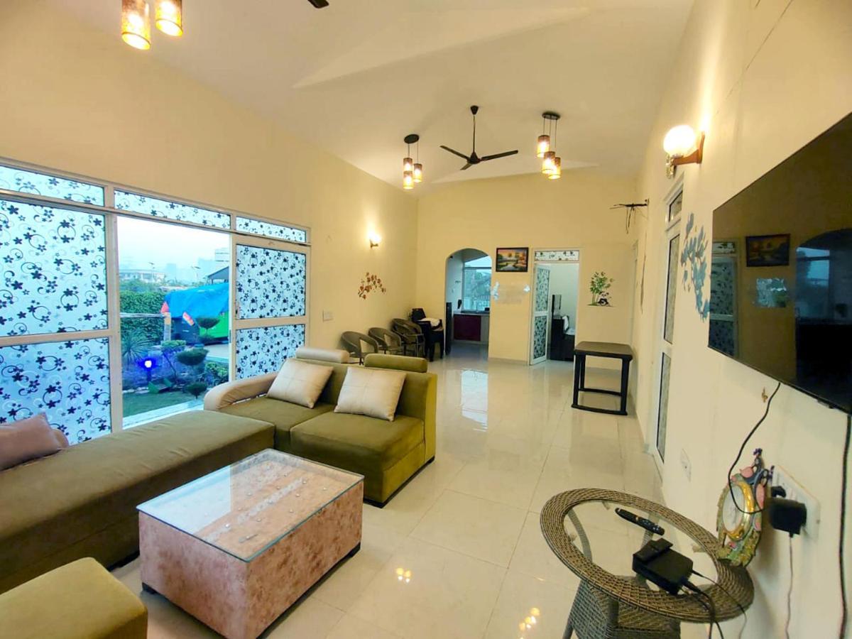 Shaw Estate-Farm House For A Small Parties-Jp Farm Greater Noida Exteriör bild