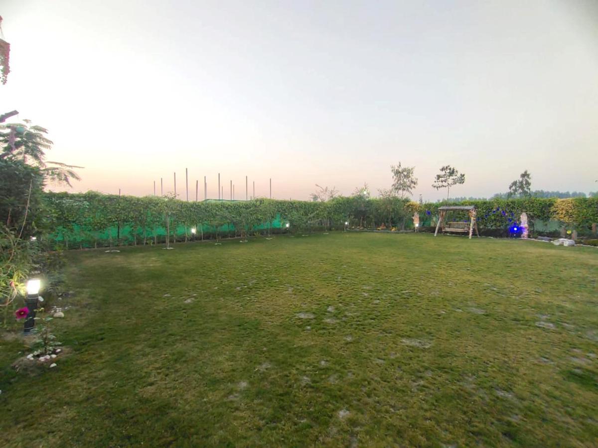 Shaw Estate-Farm House For A Small Parties-Jp Farm Greater Noida Exteriör bild